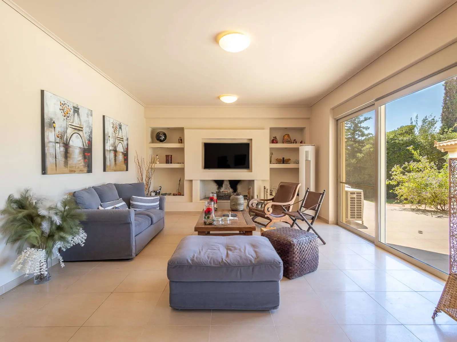 Luxurious 450 sq.m. detached house with a private pool in Agia Marina