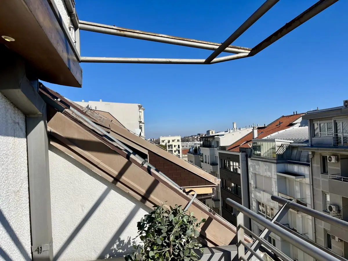Stylish 4-Room Penthouse Duplex