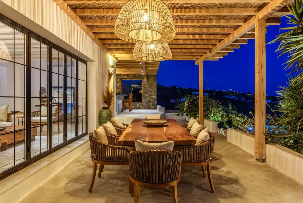 Luxury villa with infinity pool and panoramic views in Mykonos