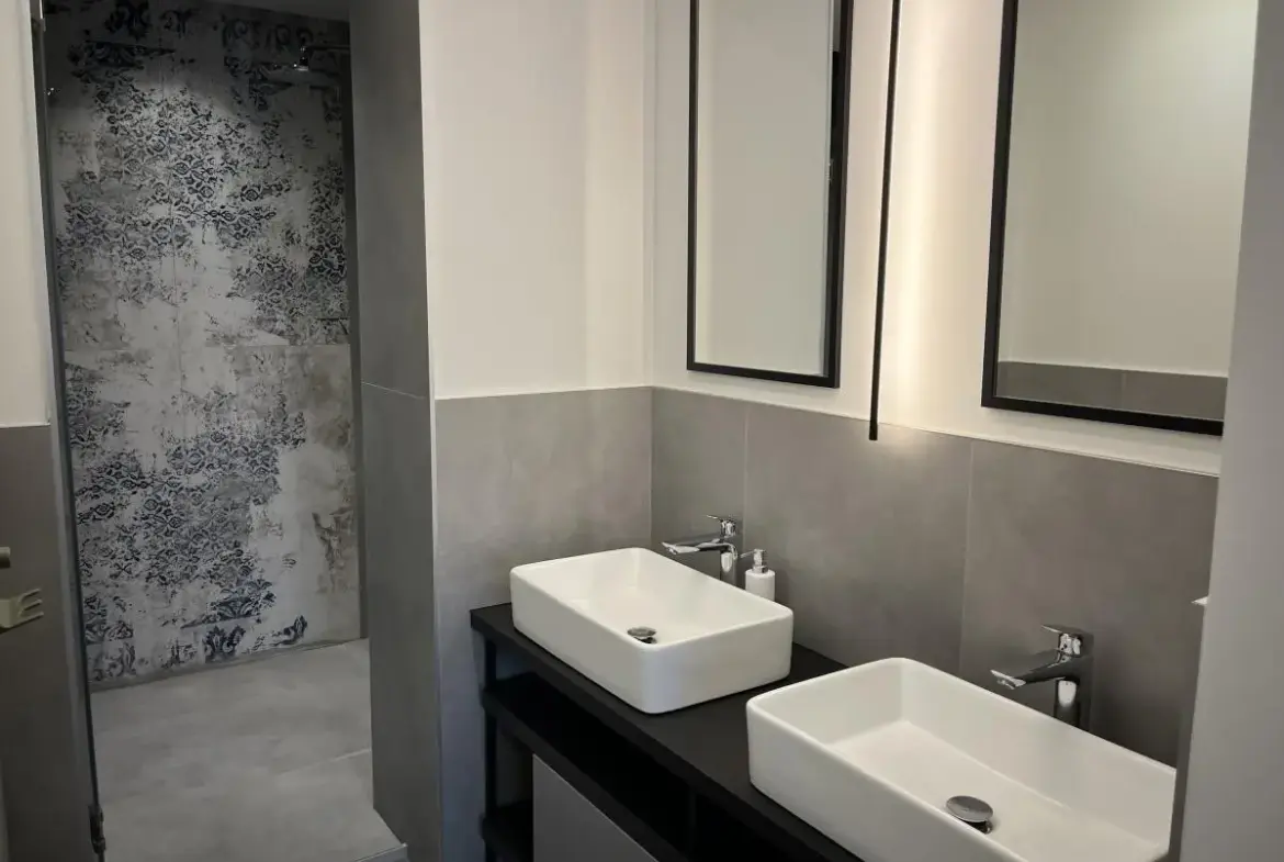 Exclusive two-bedroom apartment with a luxurious living room
