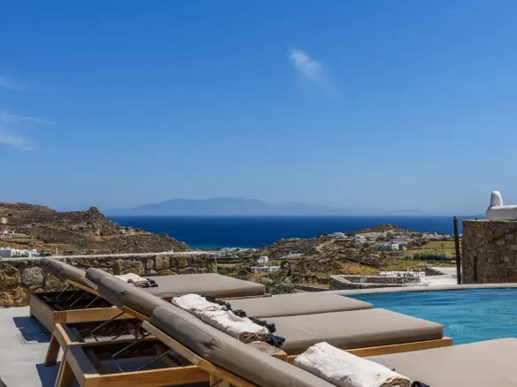 Luxury villa with infinity pool and panoramic views in Mykonos