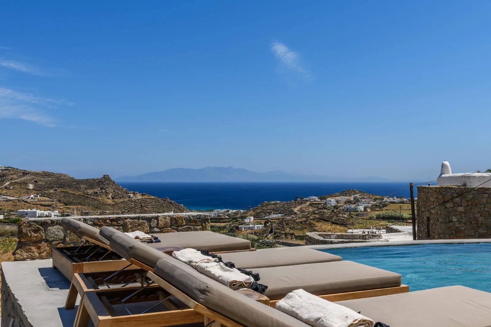 Luxury villa with infinity pool and panoramic views in Mykonos