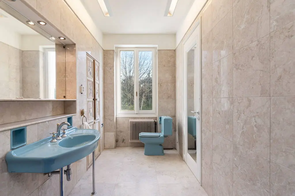 Timeless 1,070 sq.m. mansion