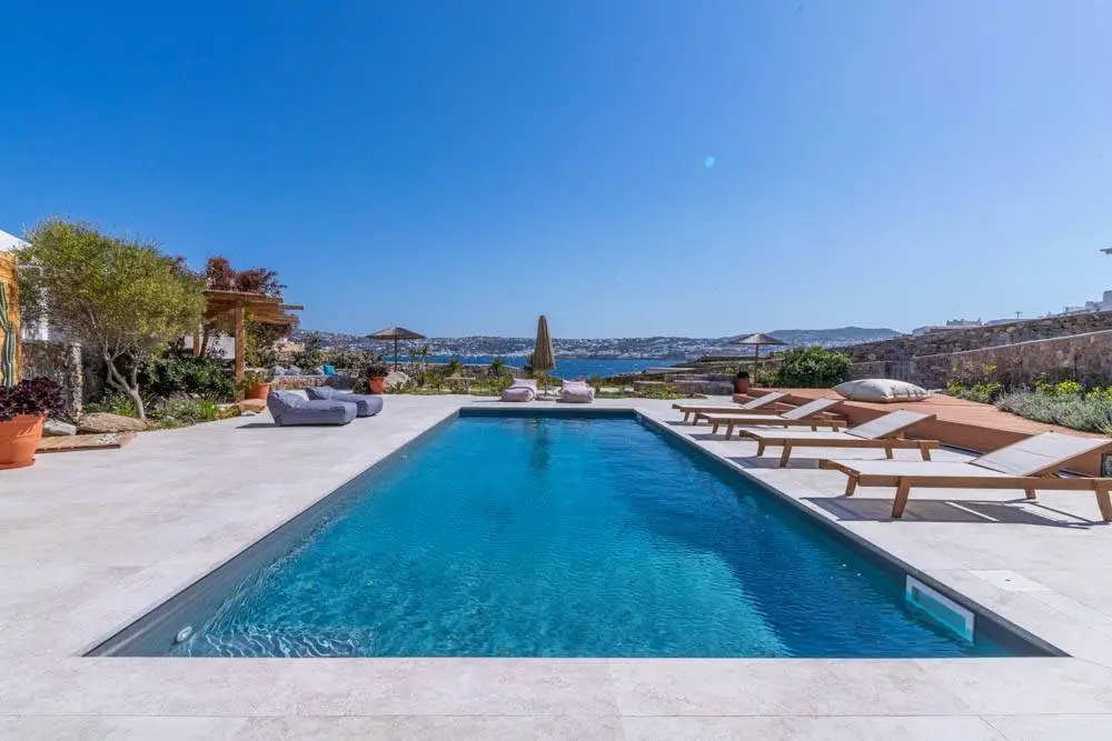 Villa with private beach access and Mykonos downtown views