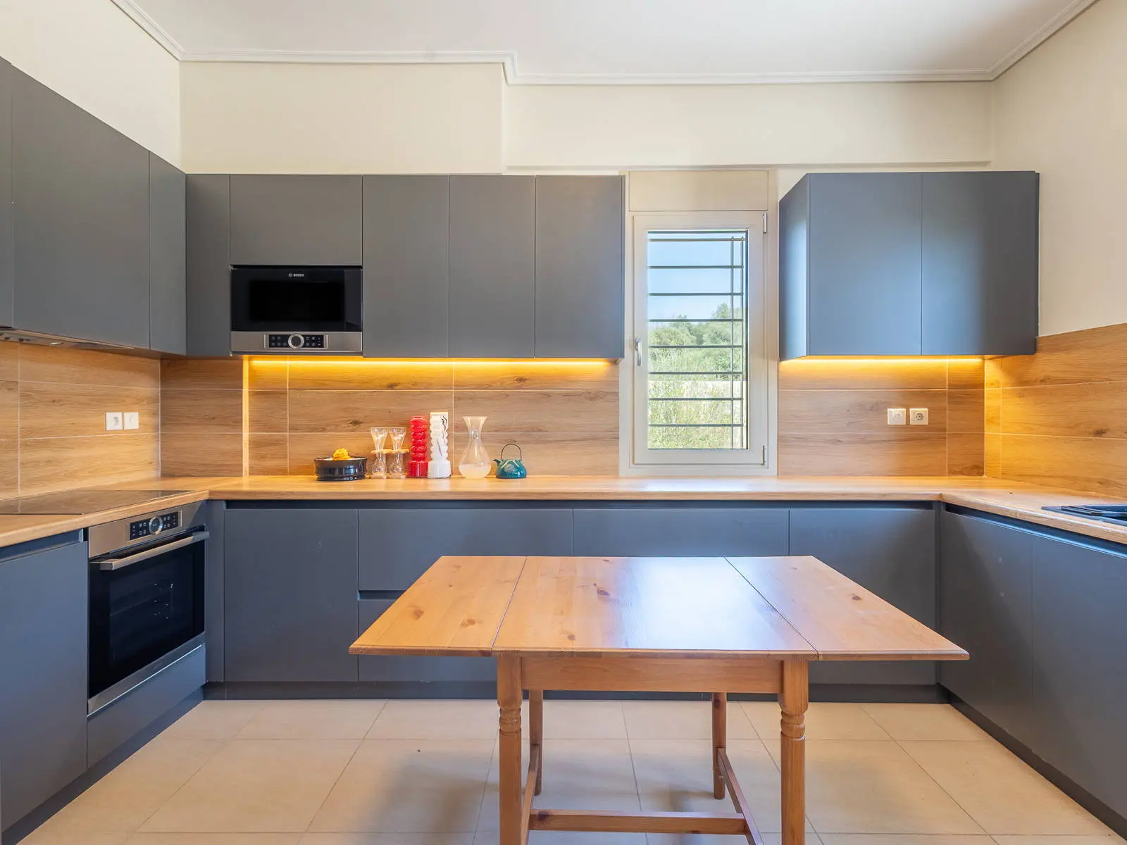 Luxurious 450 sq.m. detached house with a private pool in Agia Marina