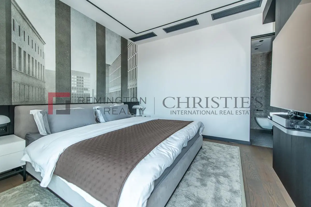 Exclusive Full-Floor Residence in the Heart of the City