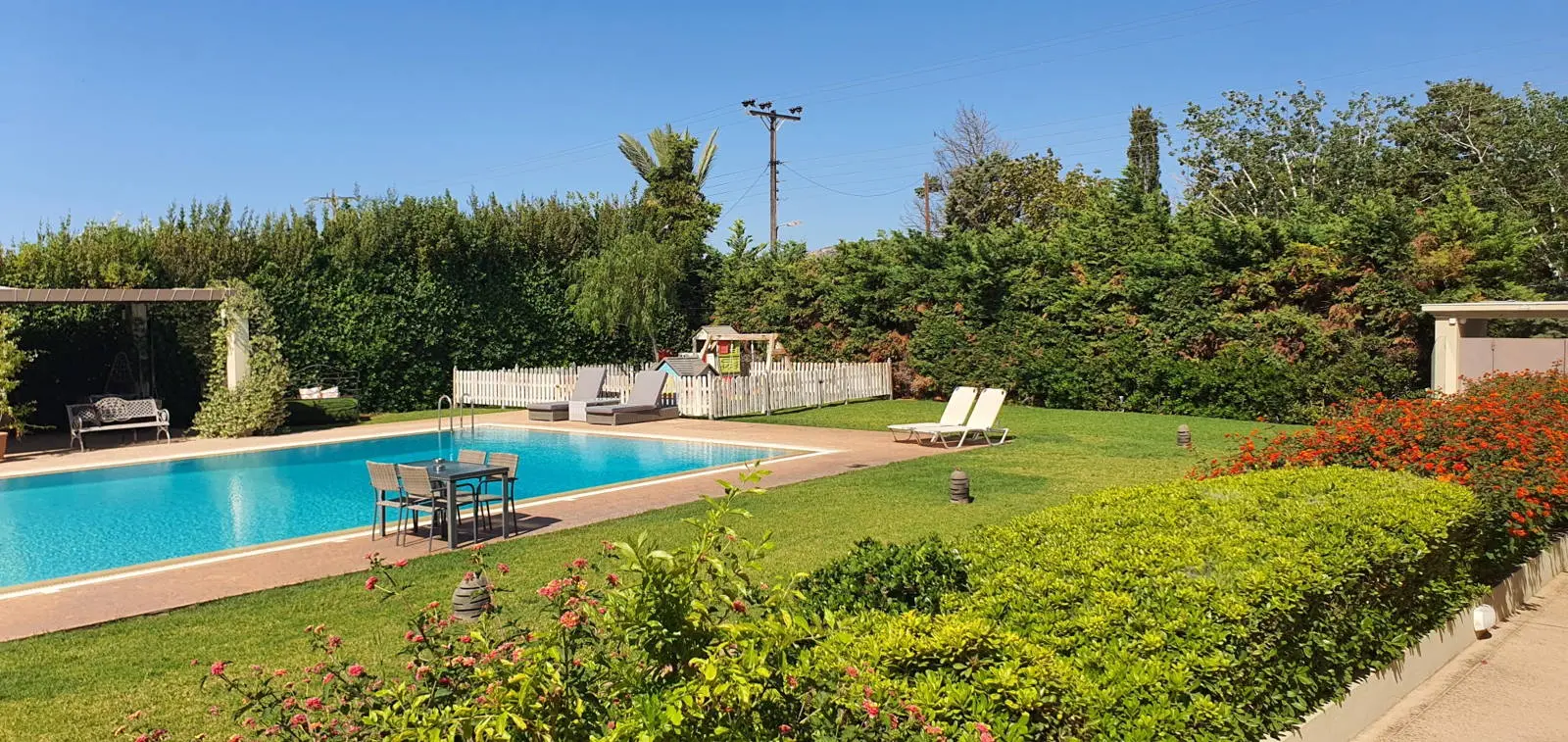 Luxurious 450 sq.m. detached house with a private pool in Agia Marina