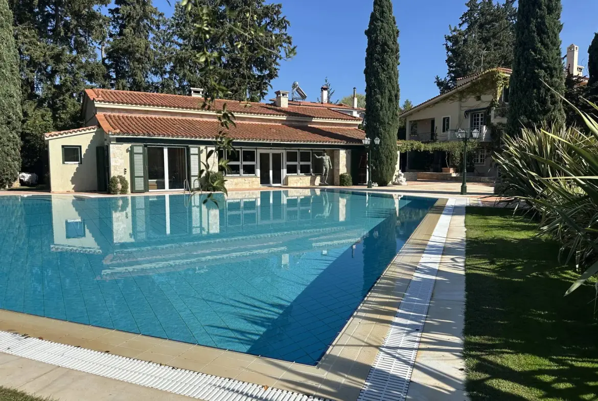 Stylish mansion comprising two residences & a large swimming pool in Nea Erythraia