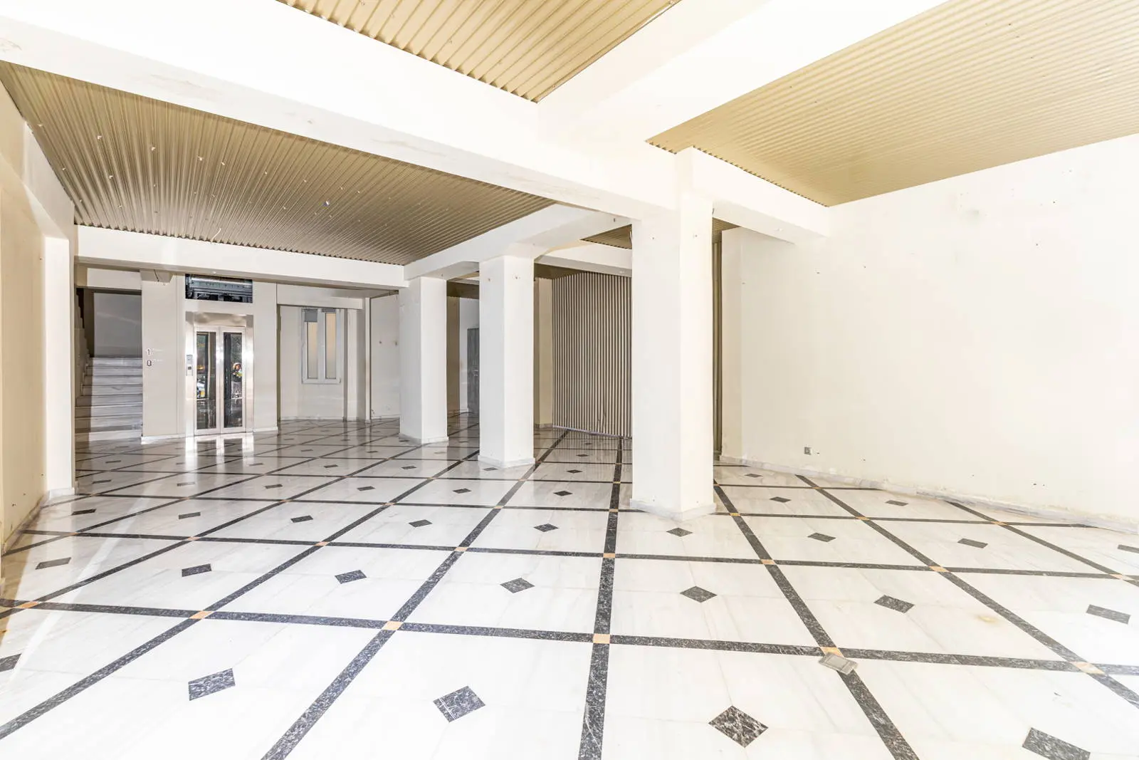 Prime mixed use investment opportunity in Kolonaki 463 sqm across 3 levels