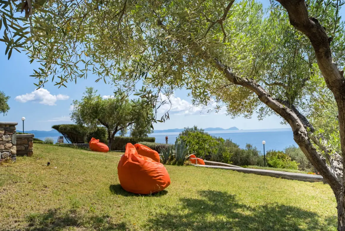 Seaside luxury villa in Paliouri
