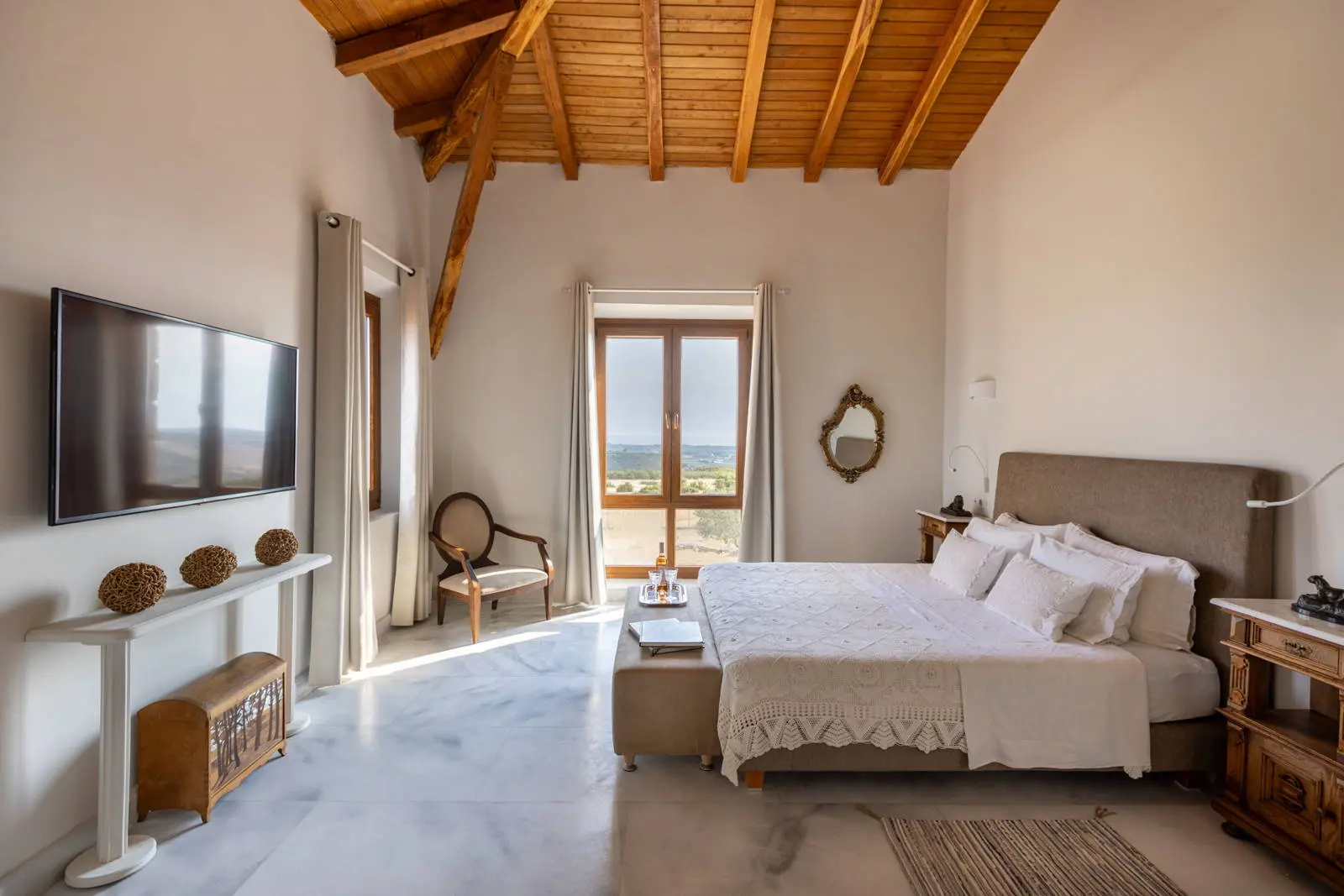 Unique estate only 35km from the center of Thessaloniki