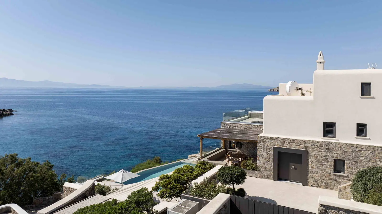 bh-cbfb79a0ef9b Exclusive waterfront 6-Bedroom villa in a private gated community in Mykonos