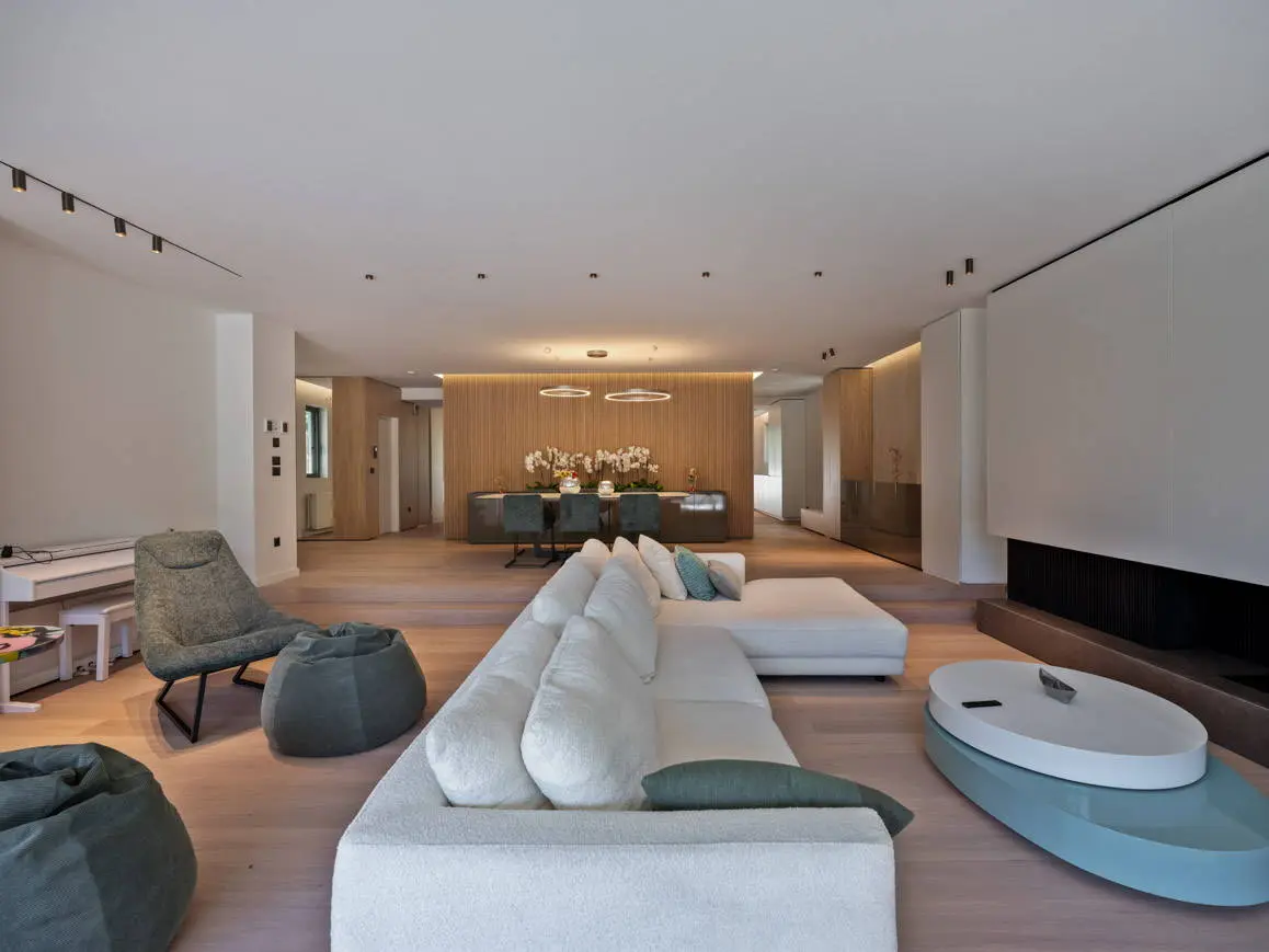 bh-cdbc6ab00d0e Luxury detached residence in Vouliagmeni I Ready to move in