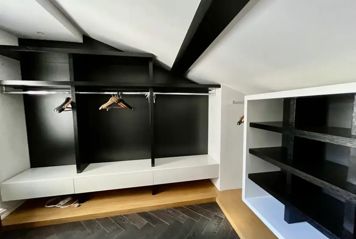 Stylish 4-Room Penthouse Duplex