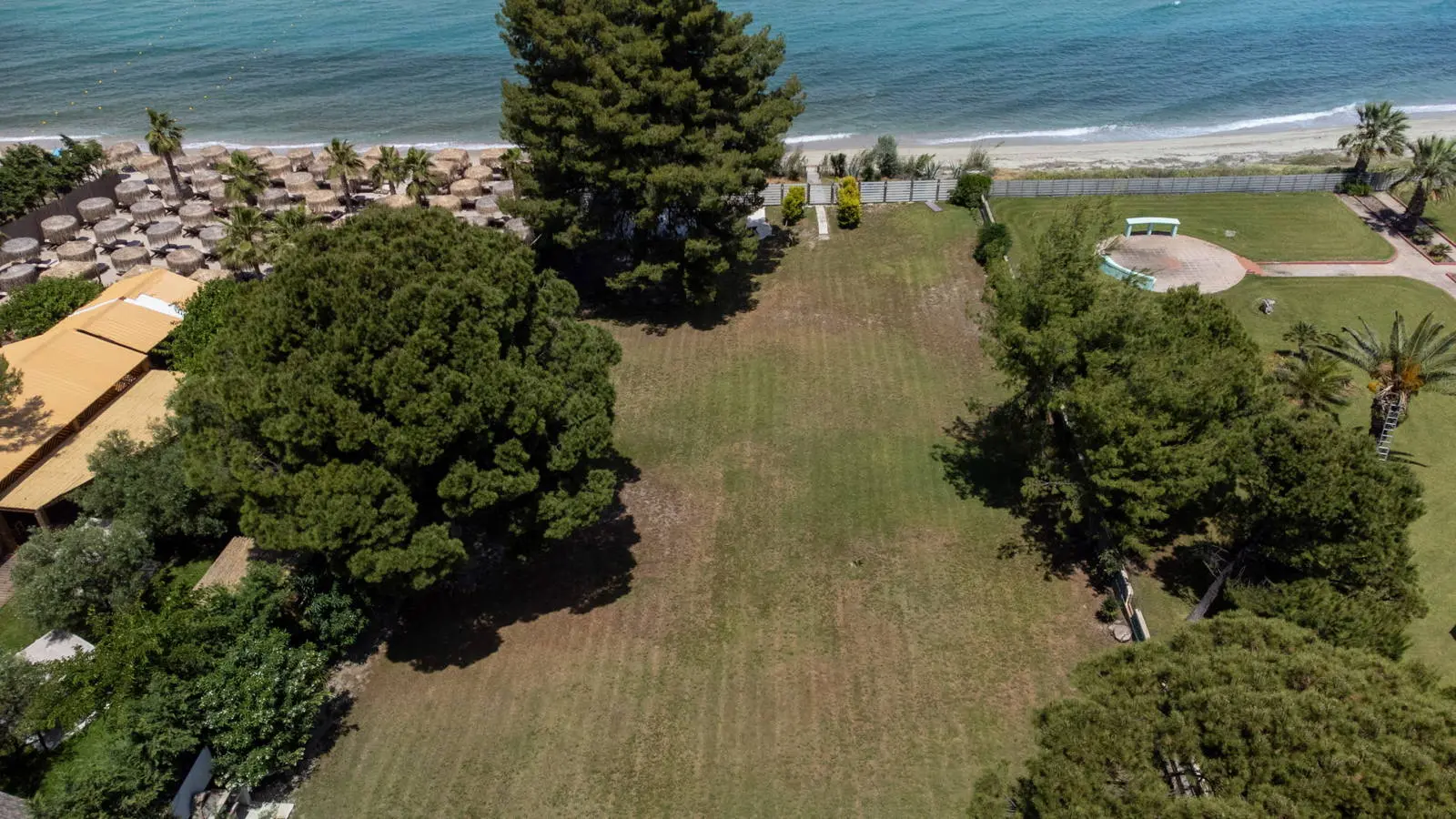 bh-ce7e0227eaf4 Beachfront property in Glarokavos, Halkidiki
