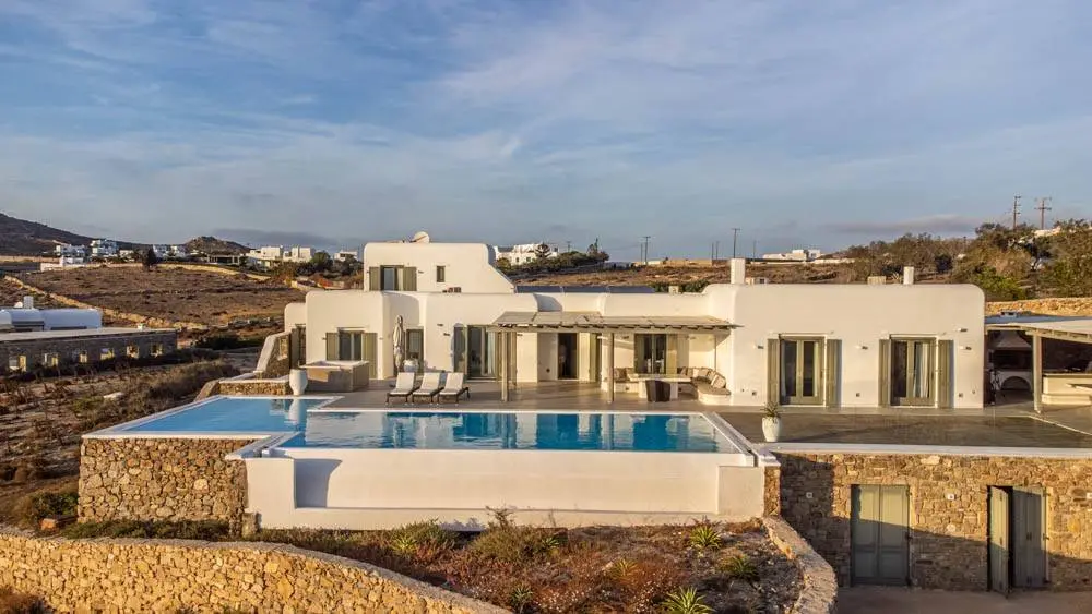 Luxurious villa overlooking the Aegean Sea, Mykonos