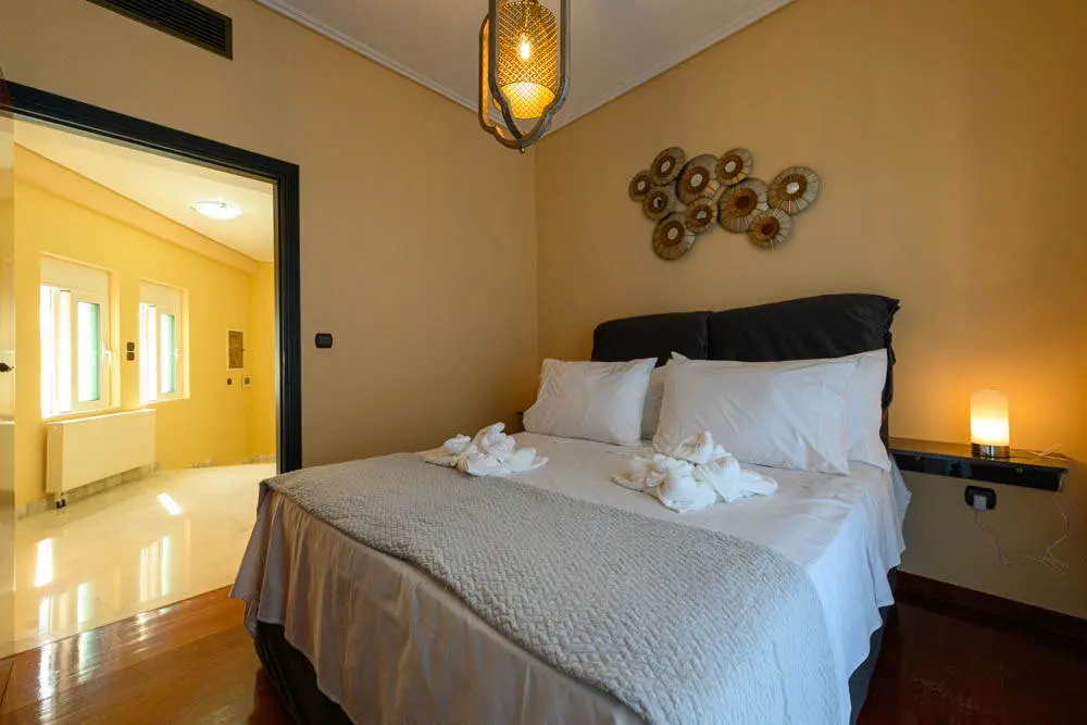 Elegant villa with pool & views in Kalamata, Messinia