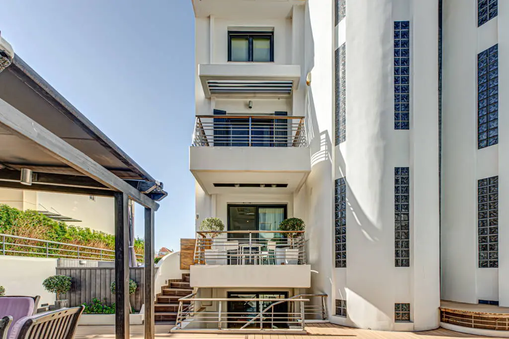 Rare Private Villa Complex in Glyfada – A Unique Family Opportunity