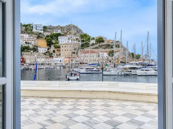 Iconic harbourfront – exclusive opportunity in Hydra