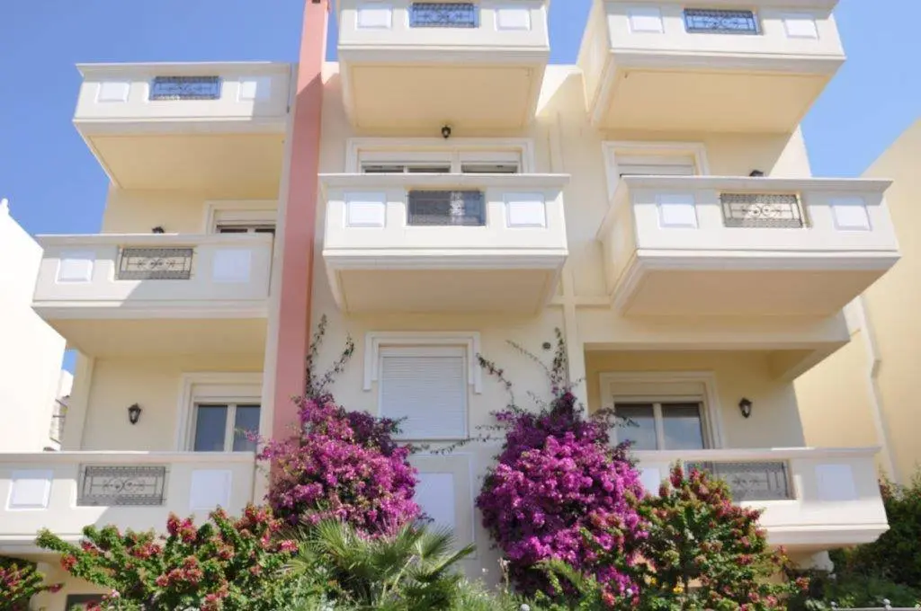 Complex of 13 luxury maisonettes in Kato Almiri, Corinthia