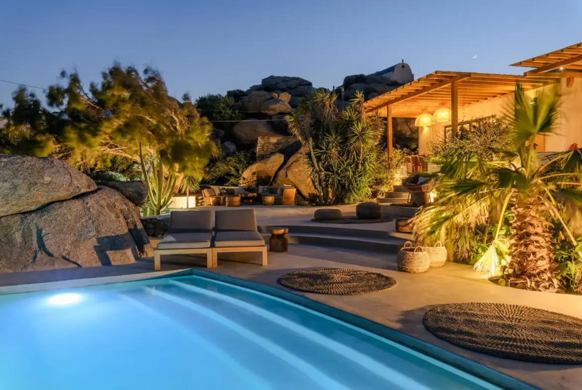 Luxury villa with infinity pool and panoramic views in Mykonos