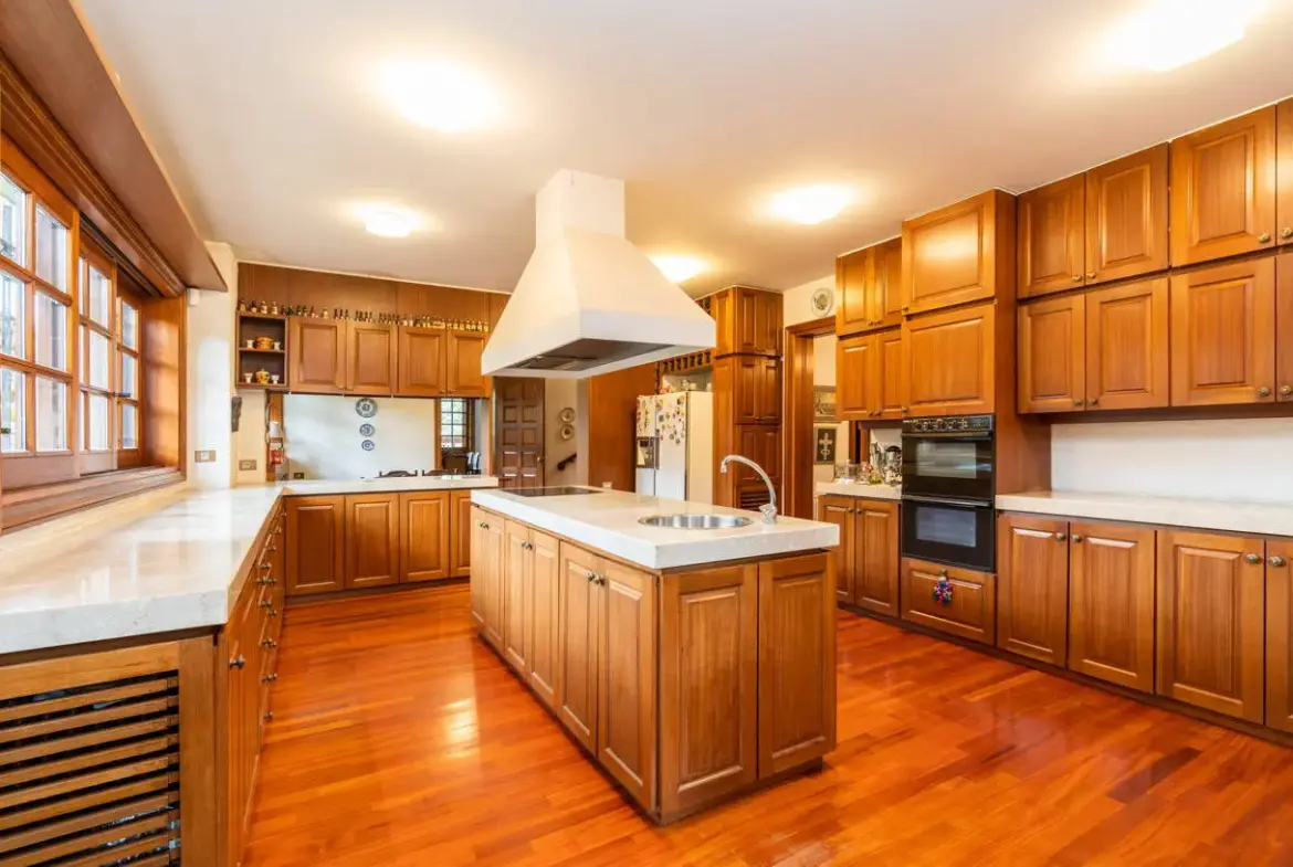 Unique residence with pool in Ekali