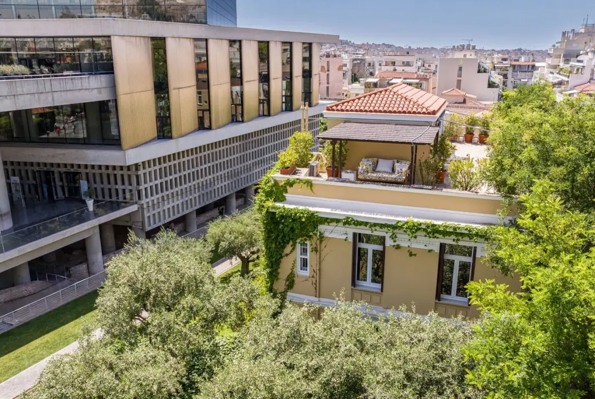 The Trophy Estate – A neoclassical residence overlooking the Acropolis