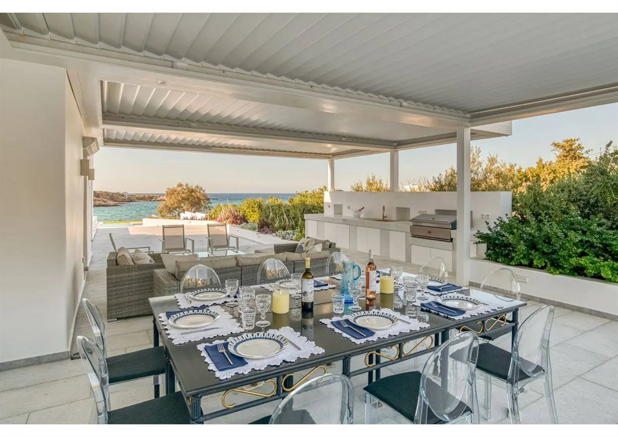 Exceptional seafront villa with direct beach access in Paros