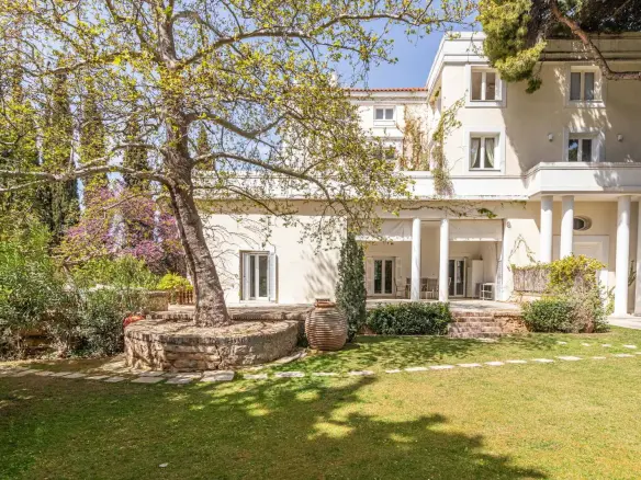 Historic mansion on a 2,260 sq.m. plot