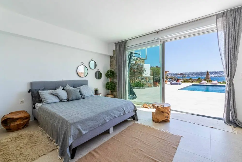 Villa with private beach access and Mykonos downtown views