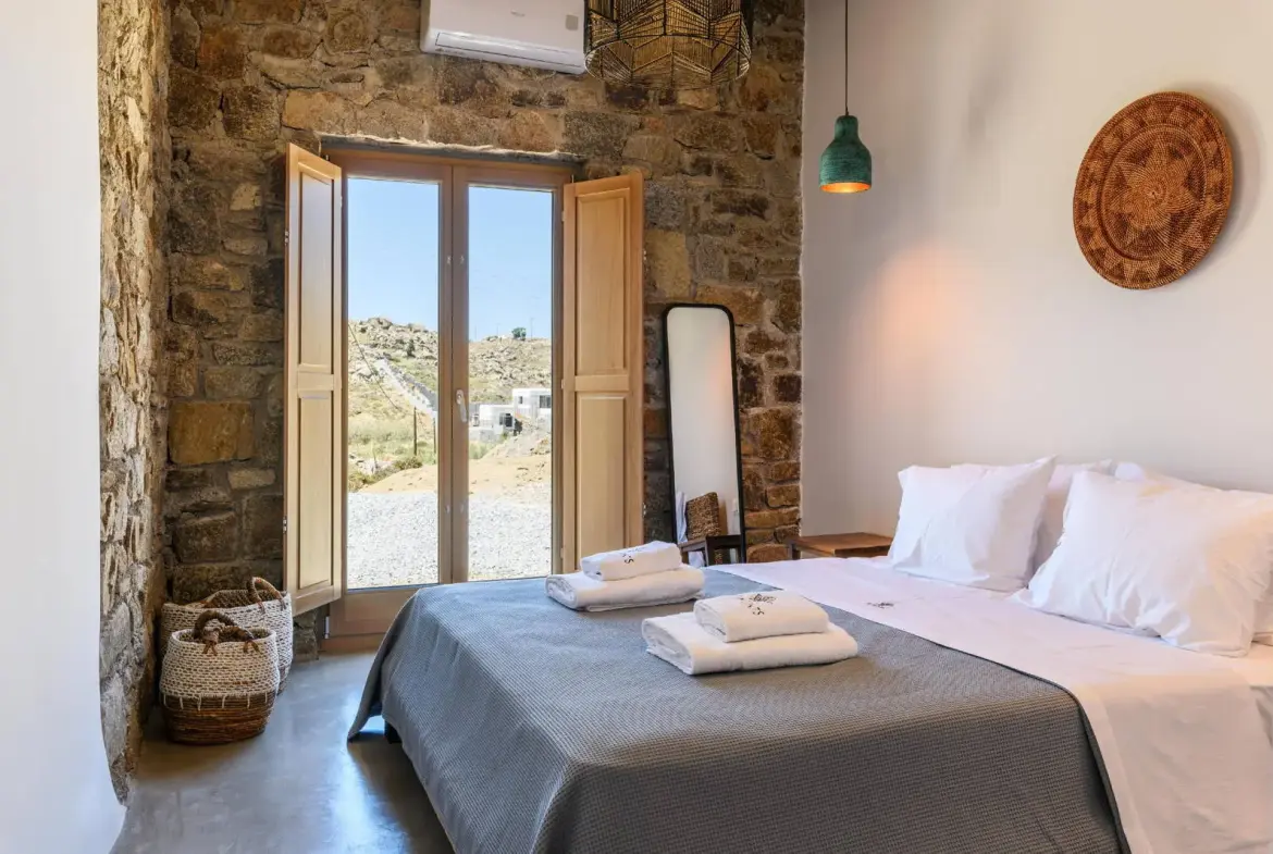 Luxury villa with infinity pool and panoramic views in Mykonos