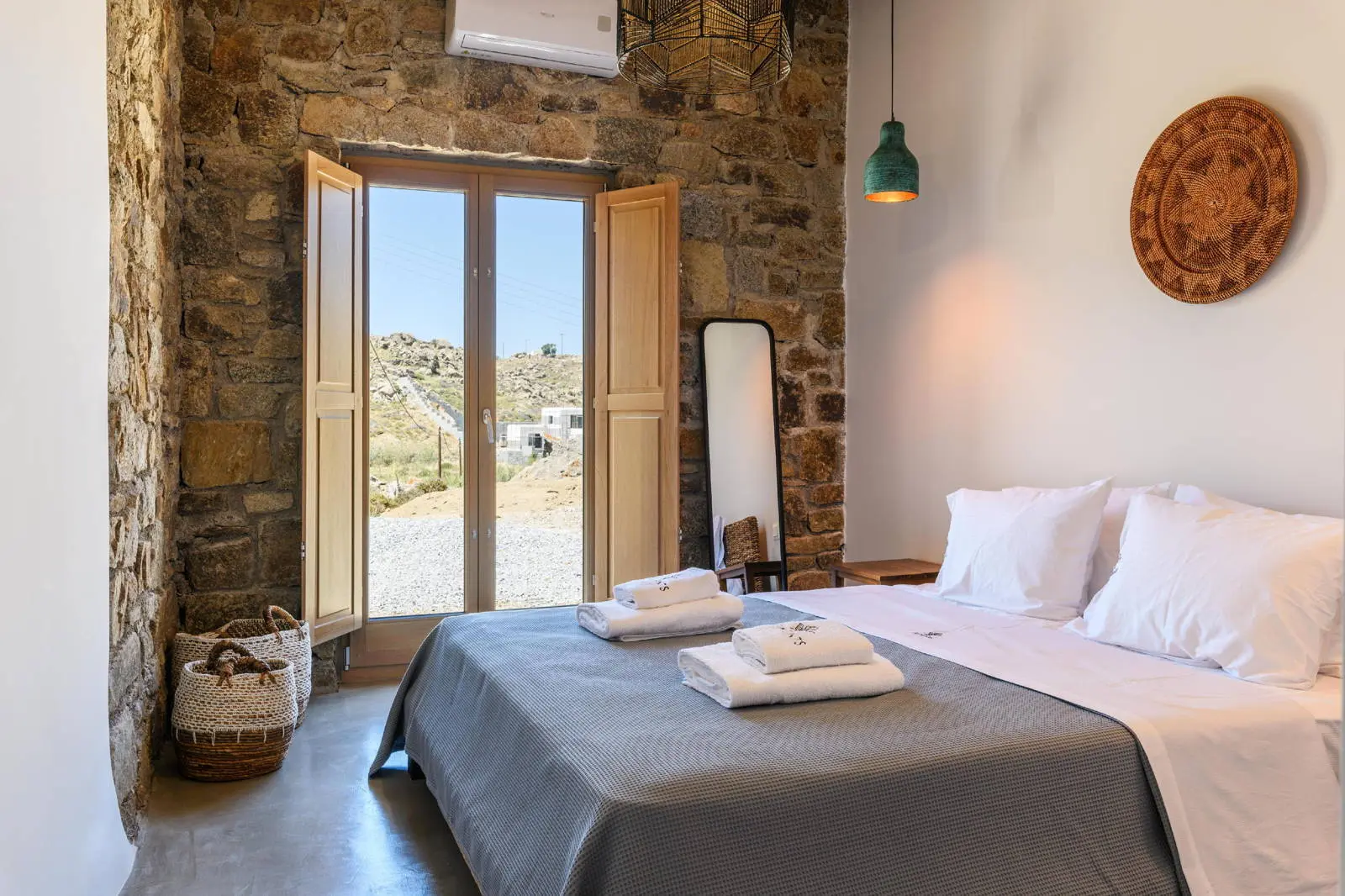 Luxury villa with infinity pool and panoramic views in Mykonos