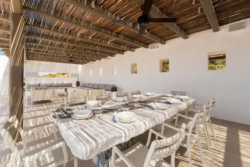 Exclusive 6 bedroom villa with stunning views and private pool in Paros