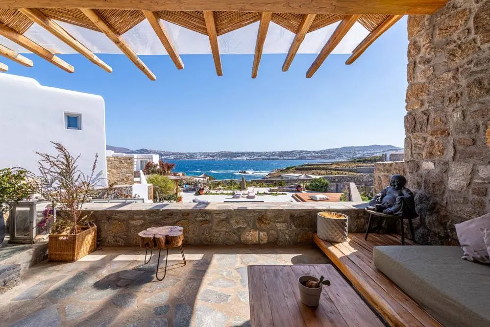 Villa with private beach access and Mykonos downtown views