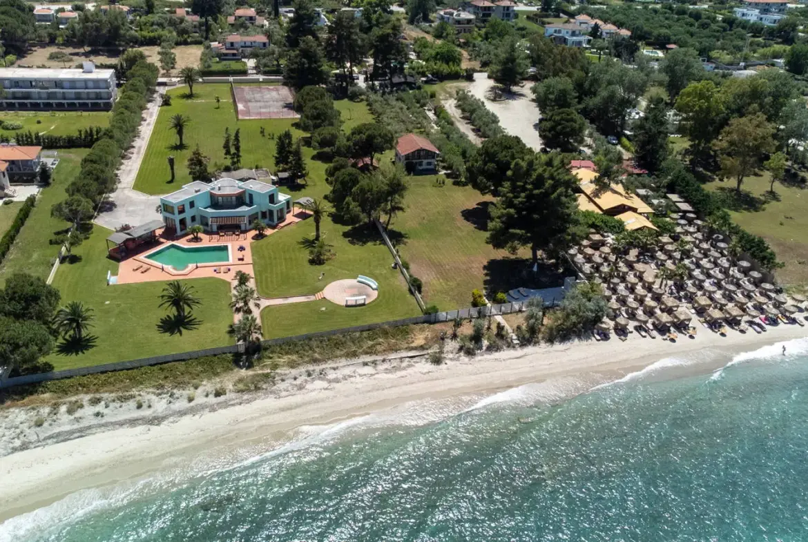 Beachfront property in Glarokavos, Halkidiki