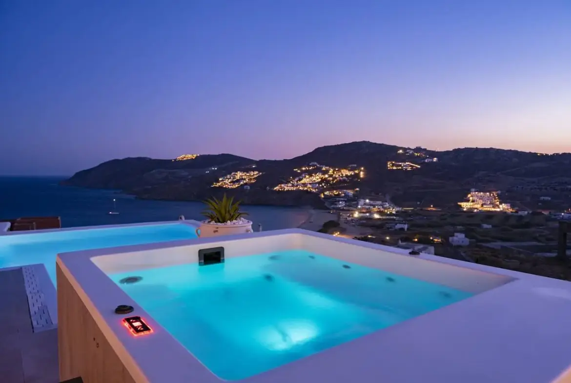 Luxurious villa overlooking the Aegean Sea, Mykonos