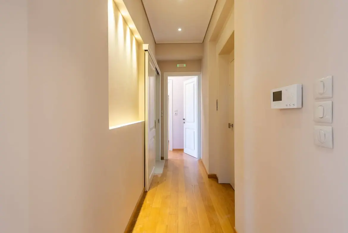 Luxurious 450 sq.m. detached house with a private pool in Agia Marina