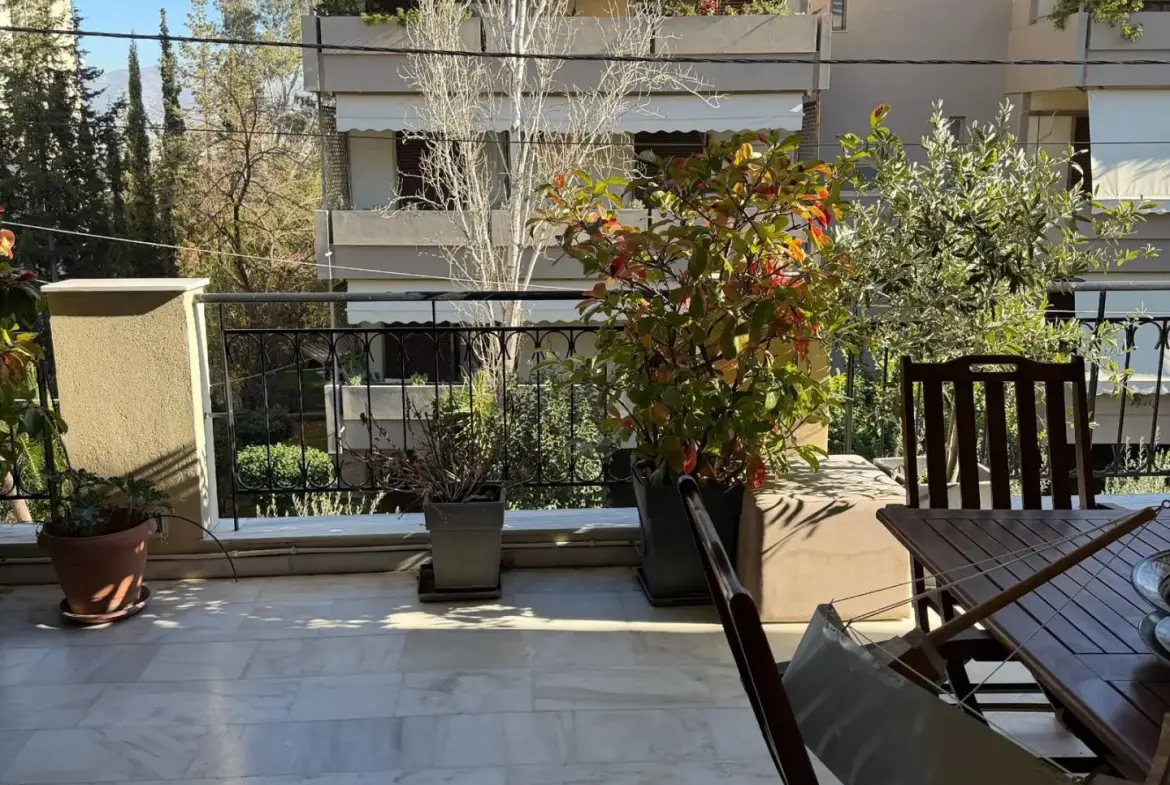 Duplex house with garden and garage in Palaio Psychiko