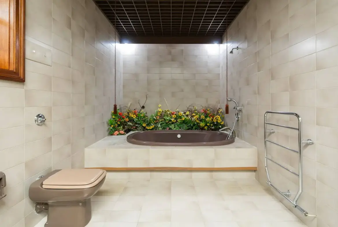 Unique residence with pool in Ekali
