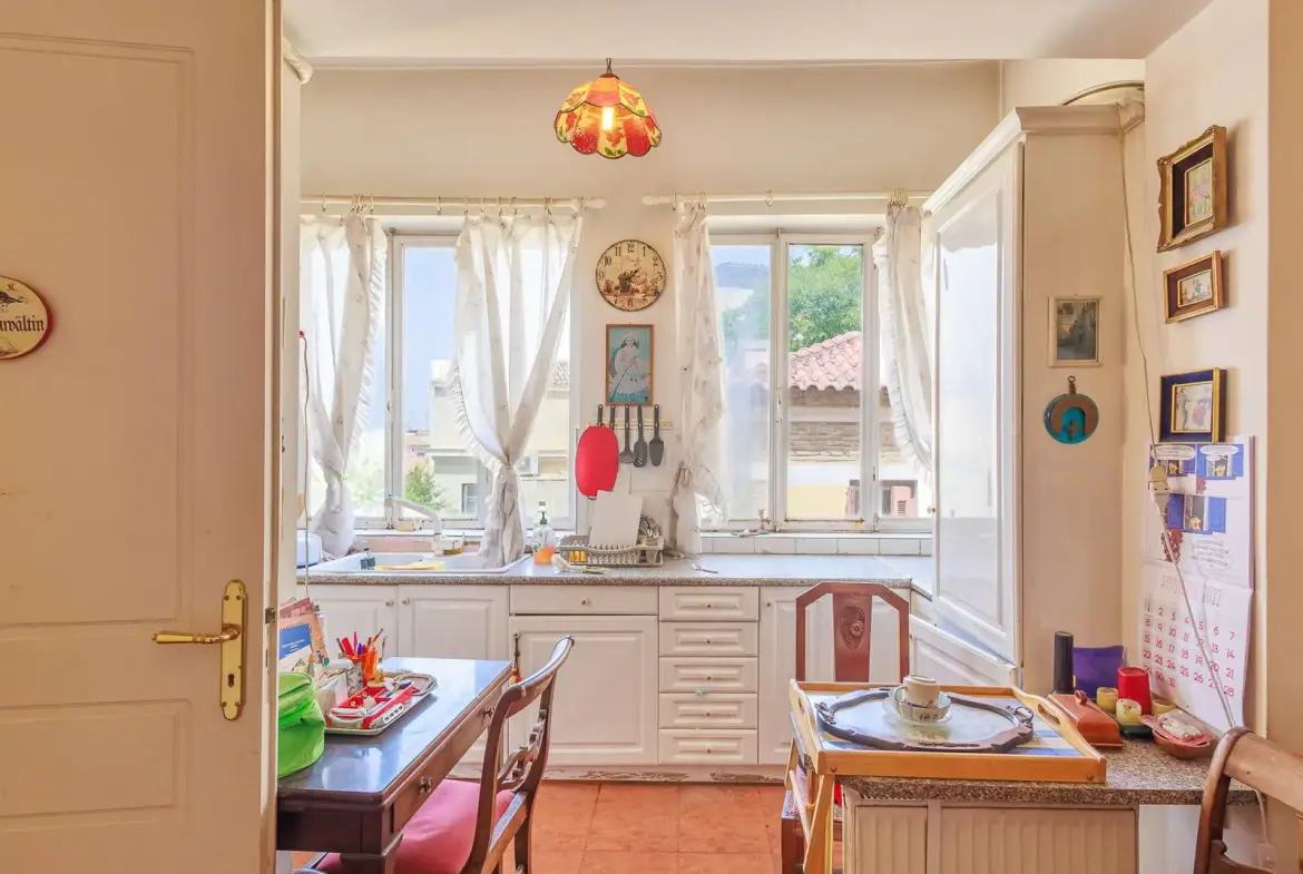 Historic detached house in Plaka with large courtyard