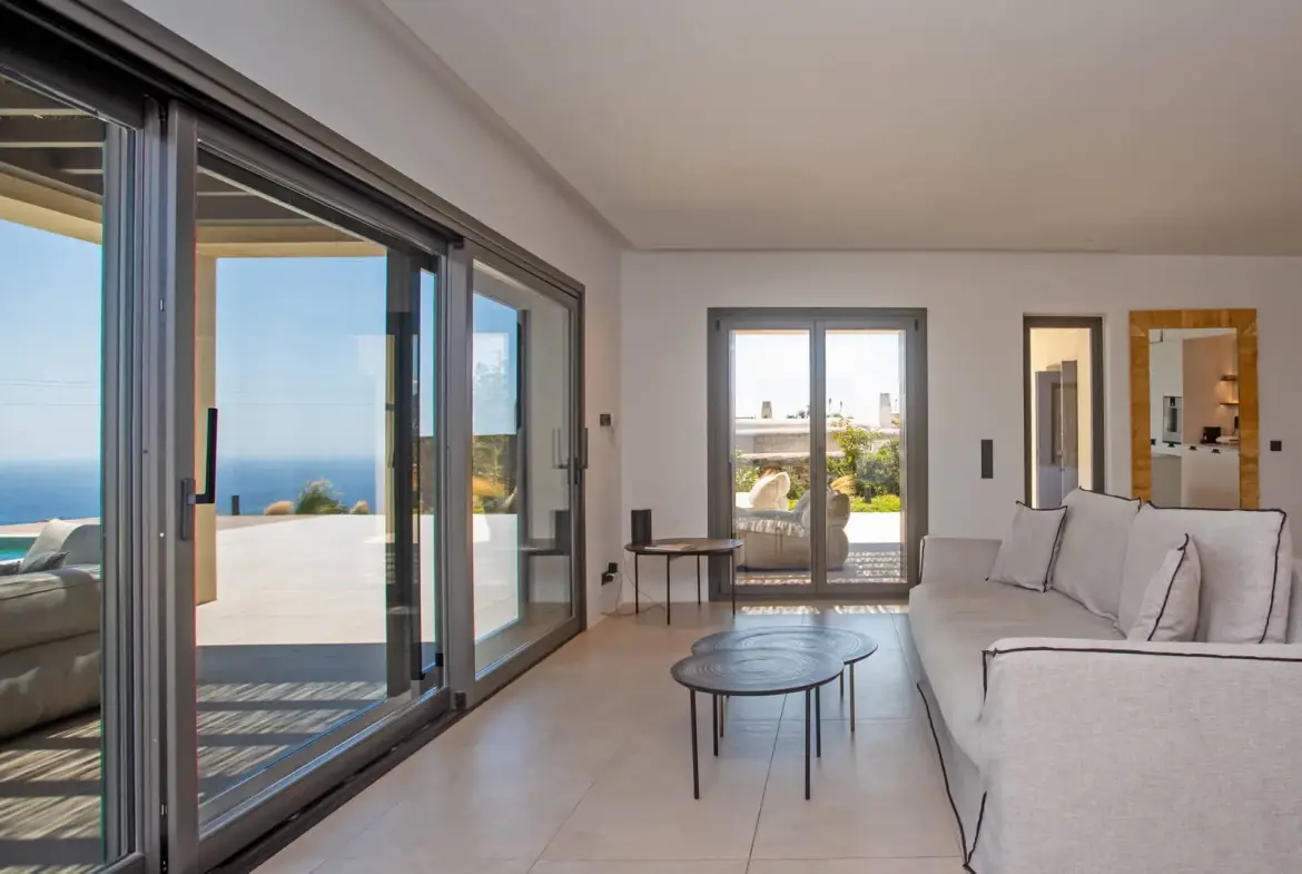Exceptional luxury villa with pool, privacy and sea views in Mykonos