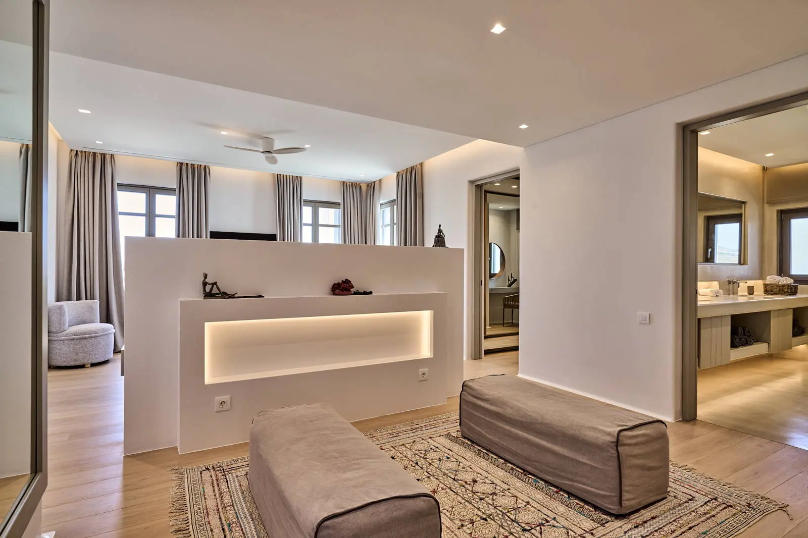 bh-e7b1611b9dbc Modern and spacious villa in Mykonos