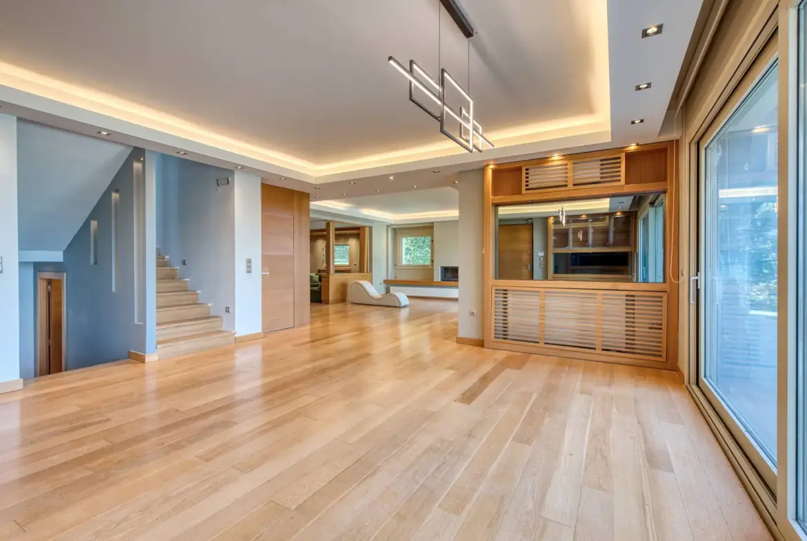 Luxurious detached house of 700 sq.m. of high aesthetics