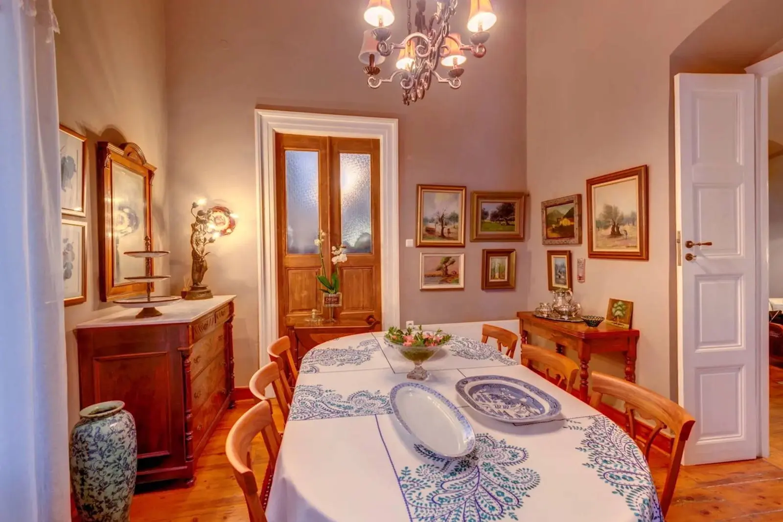 Historic Monument Villa in Ermoupolis, Syros