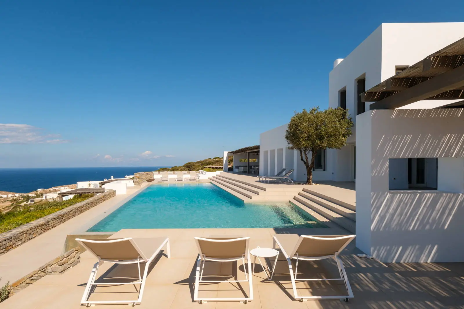 Exclusive 6 bedroom villa with stunning views and private pool in Paros