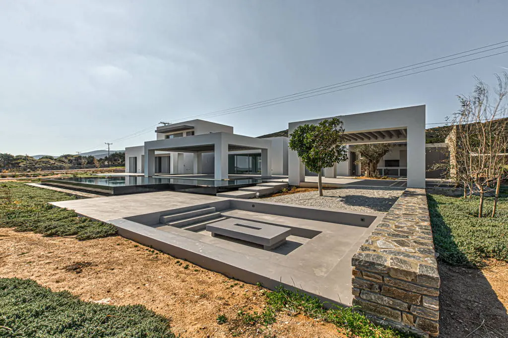 Ultimate luxury seafront villa with infinity pool in Antiparos