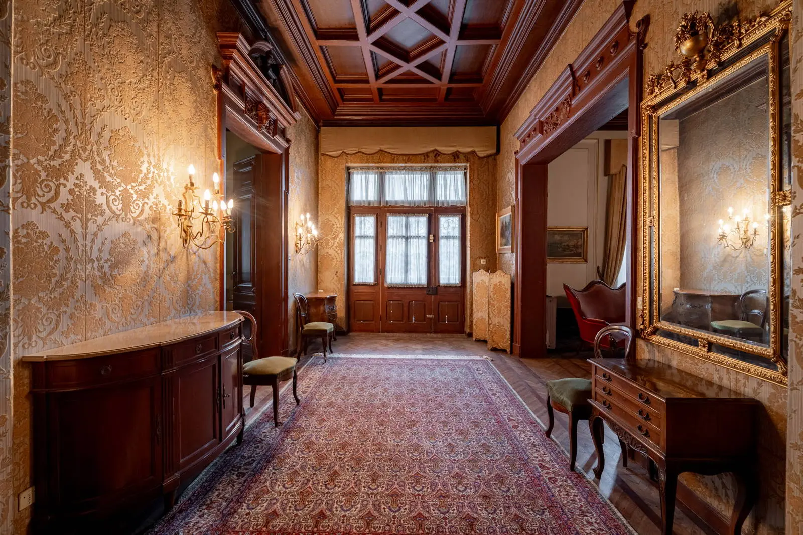 bh-e95de8b3779e Historical 1890 mansion in Thessaloniki