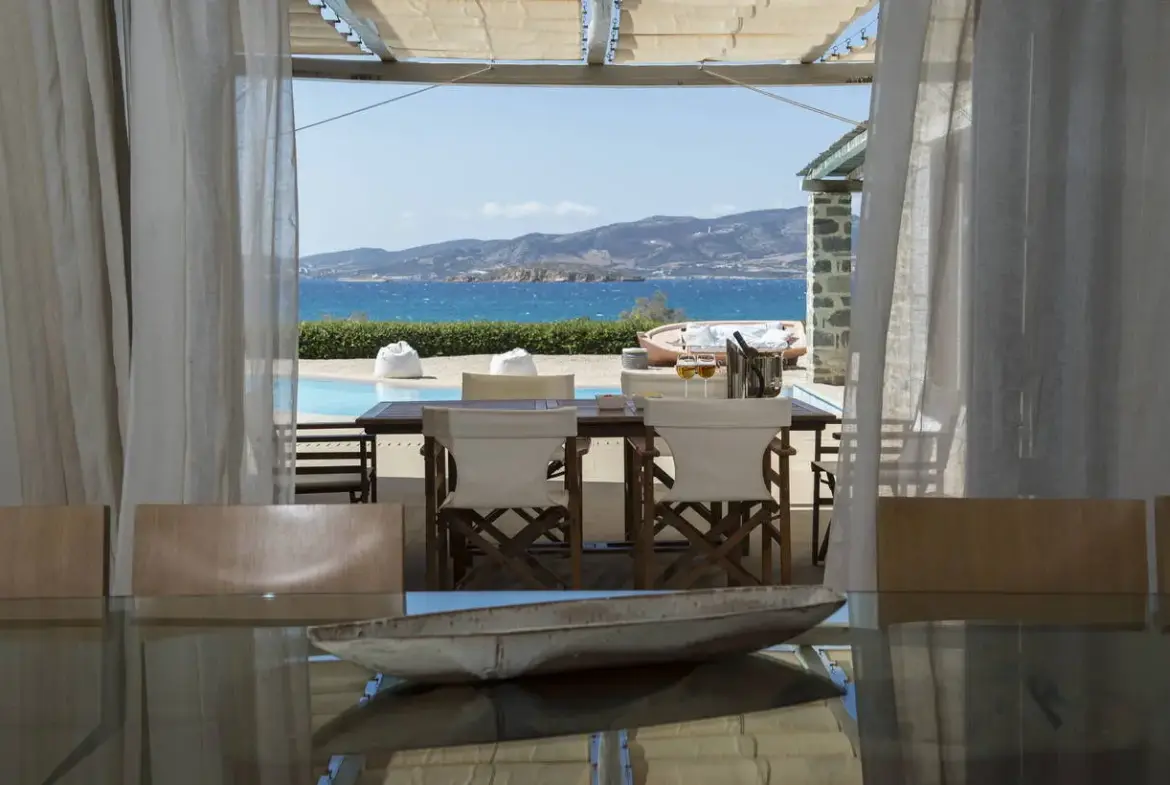 Venus:Beachfront Mansion with Vineyard and Pool in Paros