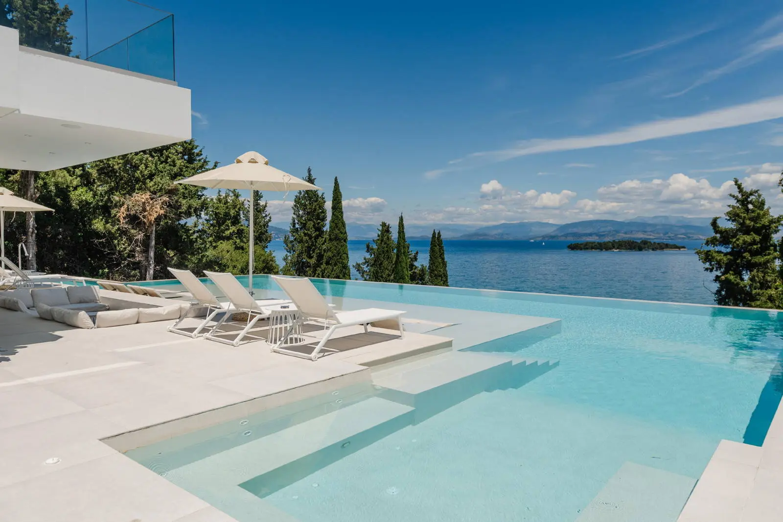 Luxury smart home with panoramic sea views in Kontokali, Corfu