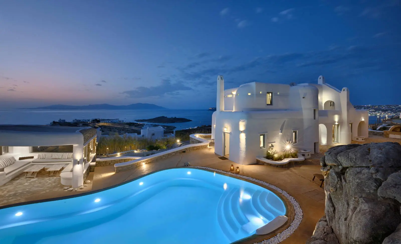 Luxury Estate with Panoramic Views of Mykonos Town